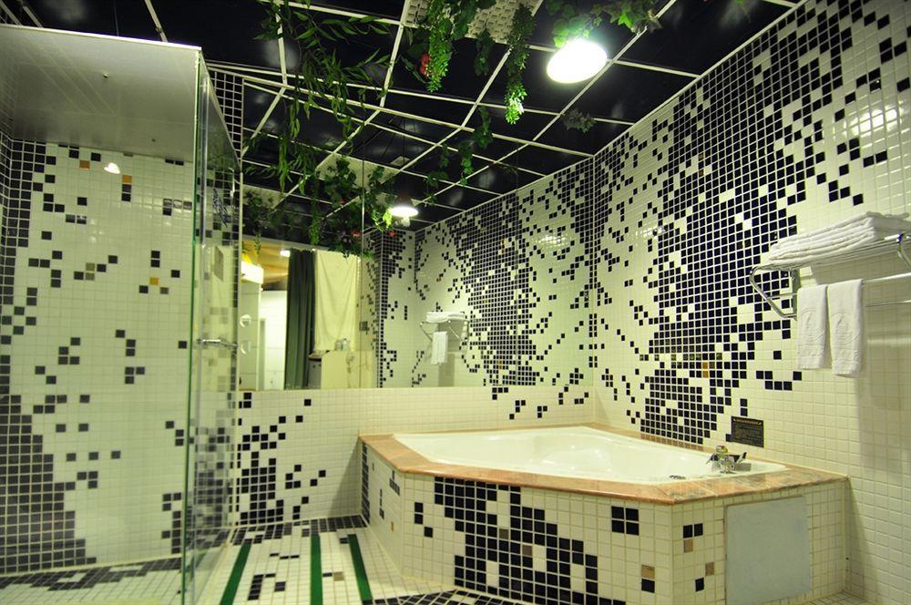 The We Hotel Taipei Exterior photo